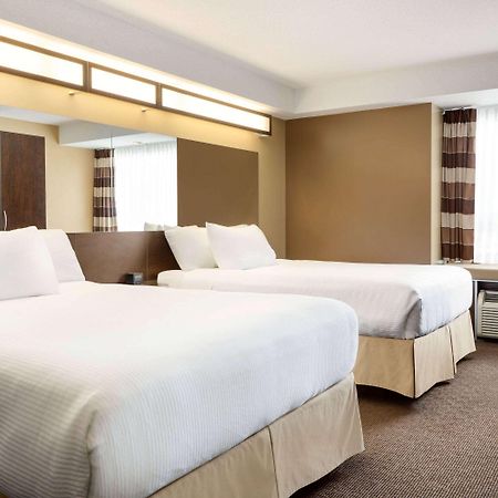 Microtel Inn & Suites By Wyndham Estevan Экстерьер фото