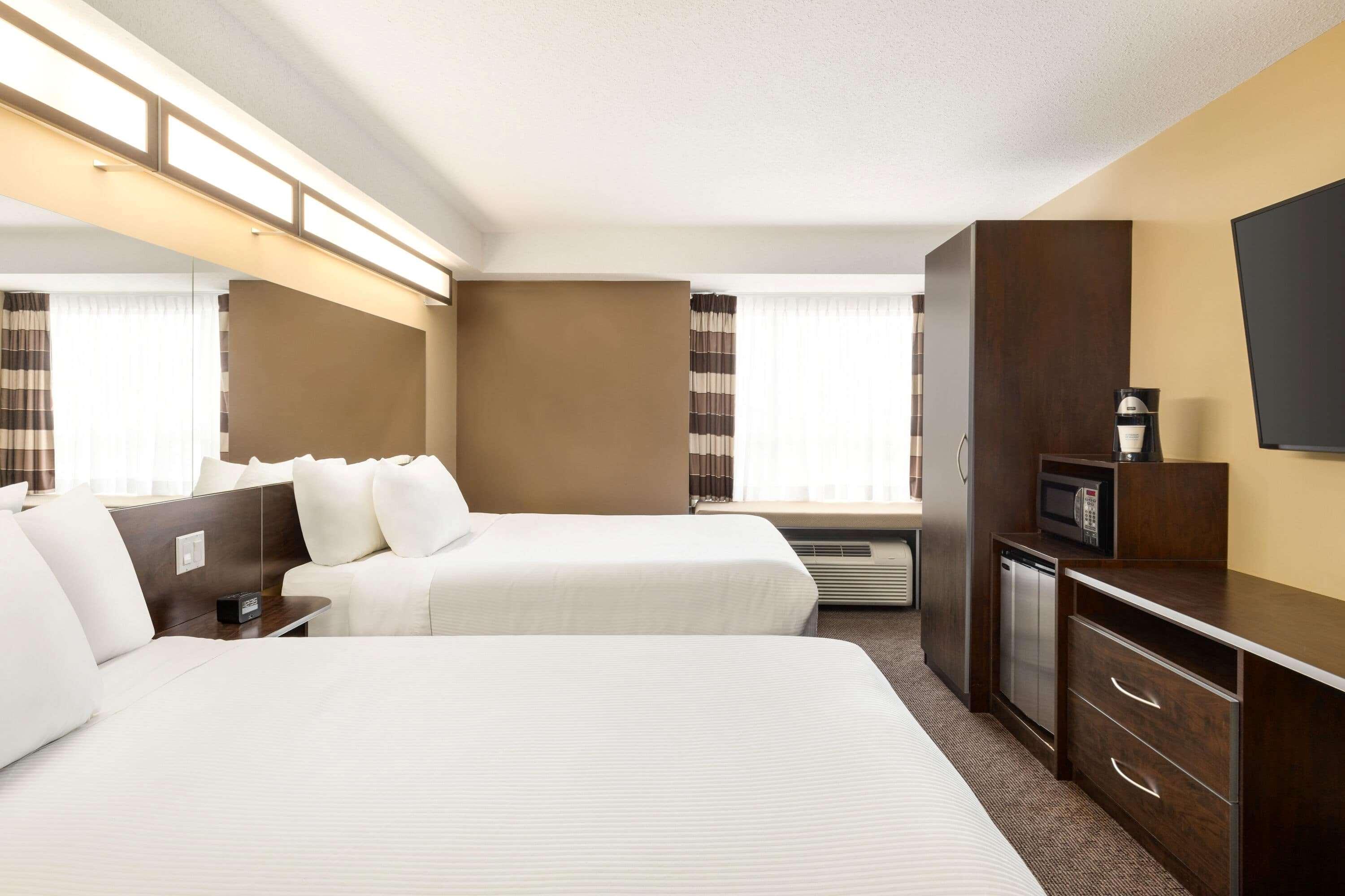 Microtel Inn & Suites By Wyndham Estevan Экстерьер фото