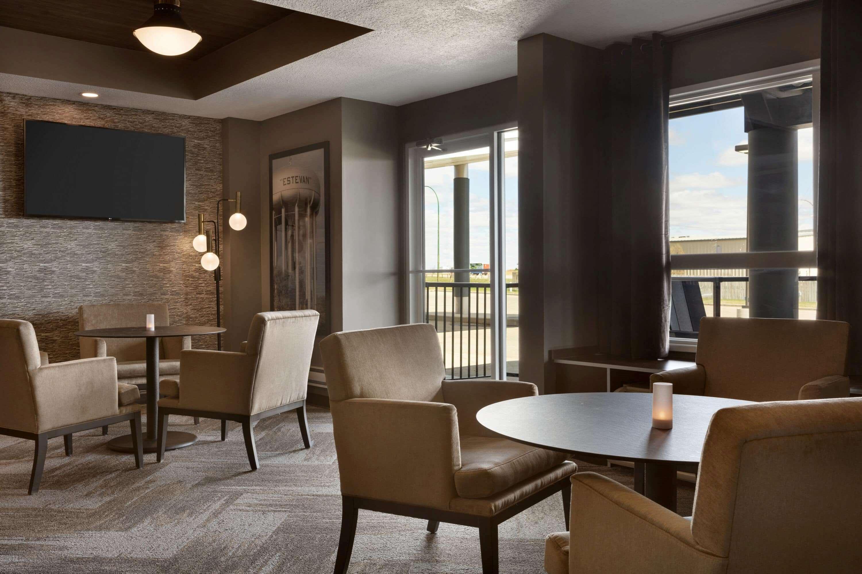 Microtel Inn & Suites By Wyndham Estevan Экстерьер фото