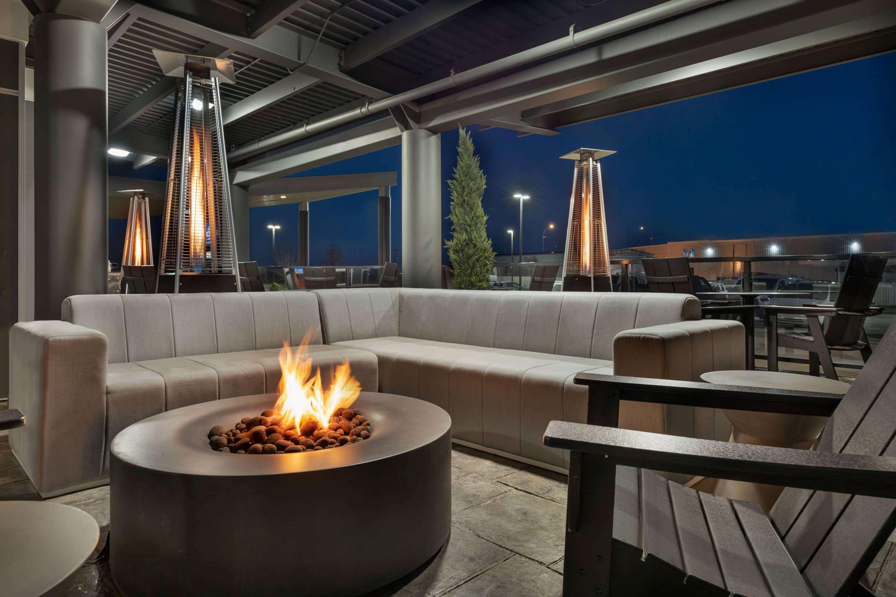 Microtel Inn & Suites By Wyndham Estevan Экстерьер фото